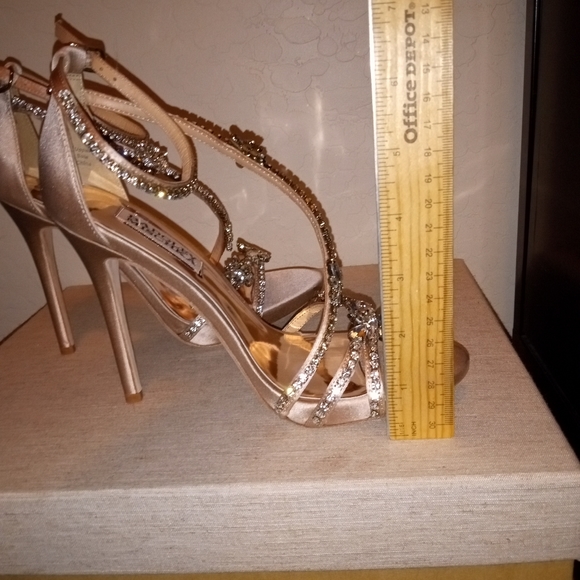 Badgley Mischka Hodgelatte Satin Rhinestone Stiletto Heels Latte Wedding size 6 - Picture 8 of 12